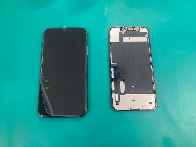 iPhone 11 の画面交換を行いました